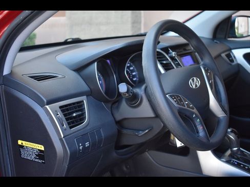 Used 2016 Hyundai Elantra GT image 13