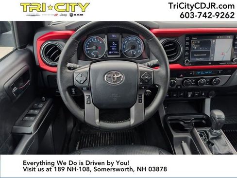 Used 2020 Toyota Tacoma TRD Sport w/ TRD Premium Sport Package image 18