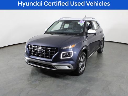 Certified 2024 Hyundai Venue Limited FWD image 2