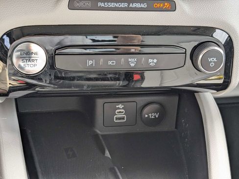 Certified 2026 Ford Escape SE w/ PHEV Premium Package FWD image 25