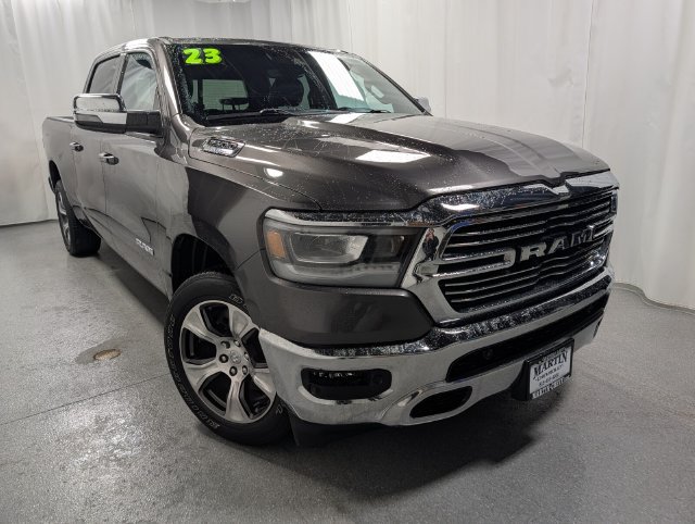 Used 2023 RAM 1500 Laramie AWD/4WD image 2