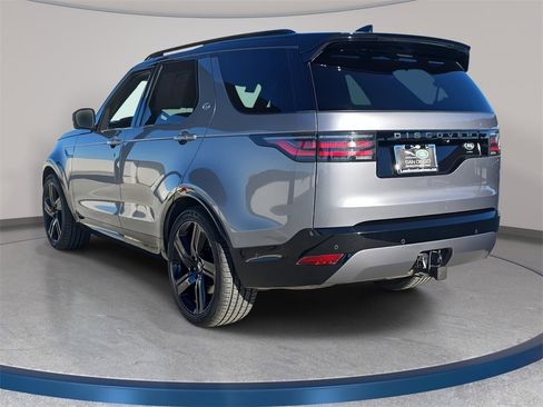 Certified 2023 Land Rover Discovery HSE R-Dynamic image 7