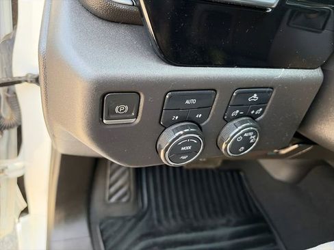 Used 2022 Chevrolet Silverado 1500 LT AWD/4WD image 20