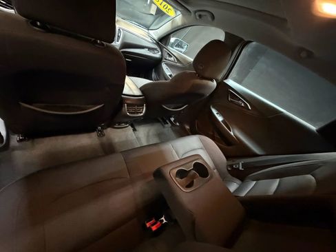 Used 2018 Chevrolet Malibu LT image 27