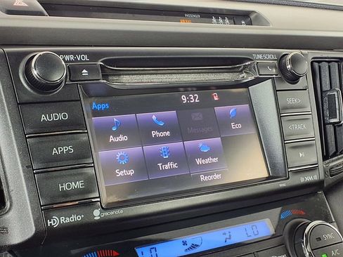 Used 2017 Toyota RAV4 XLE image 22