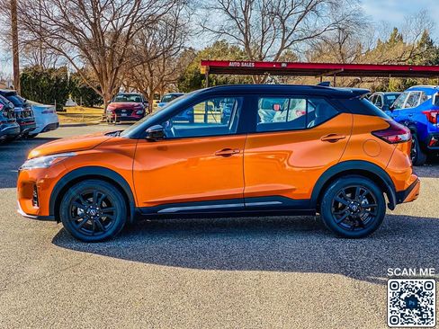 Used 2023 Nissan Kicks SR image 5