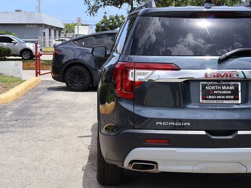 Used 2020 GMC Acadia SLT w/ Driver Alert Package II FWD image 21