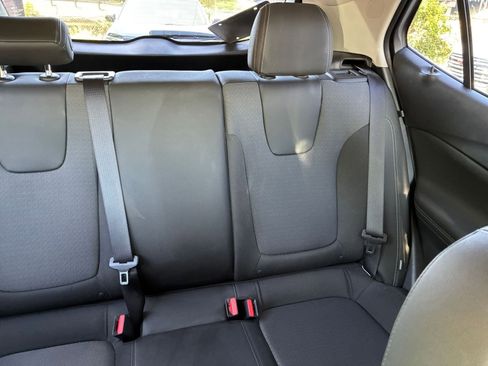 Used 2025 Buick Encore GX Preferred image 36