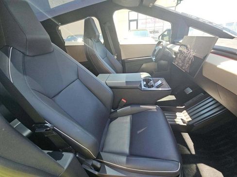 Used 2024 Tesla Cybertruck AWD Crew Cab image 7
