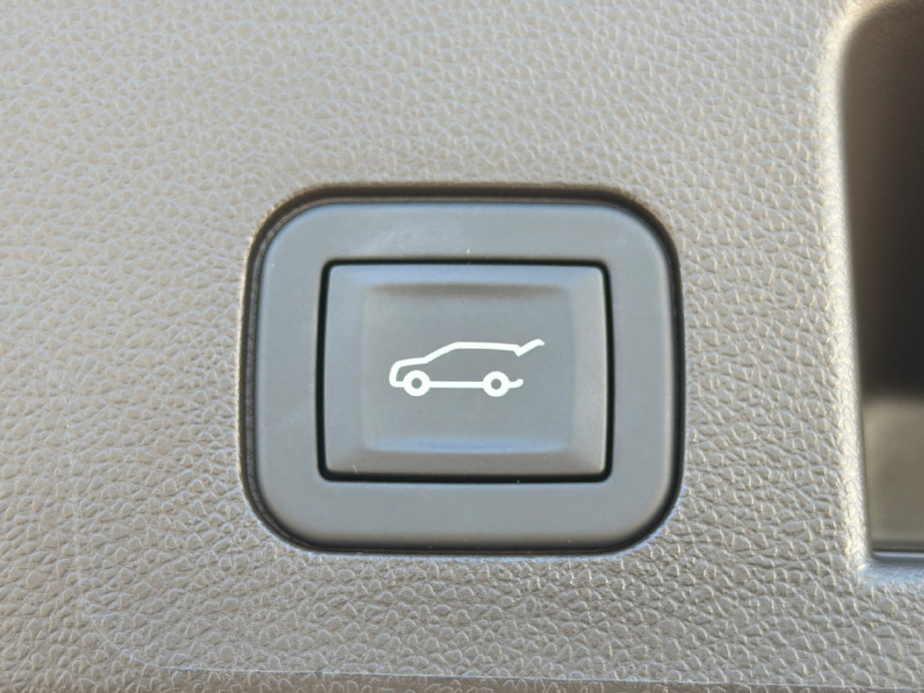 Used 2026 GMC Terrain Denali AWD/4WD image 19