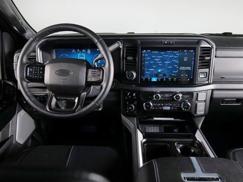 Used 2025 Ford F250 Platinum AWD/4WD image 12