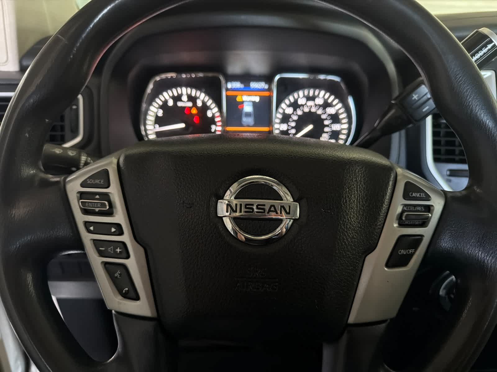 Used 2019 Nissan Titan S AWD/4WD image 23