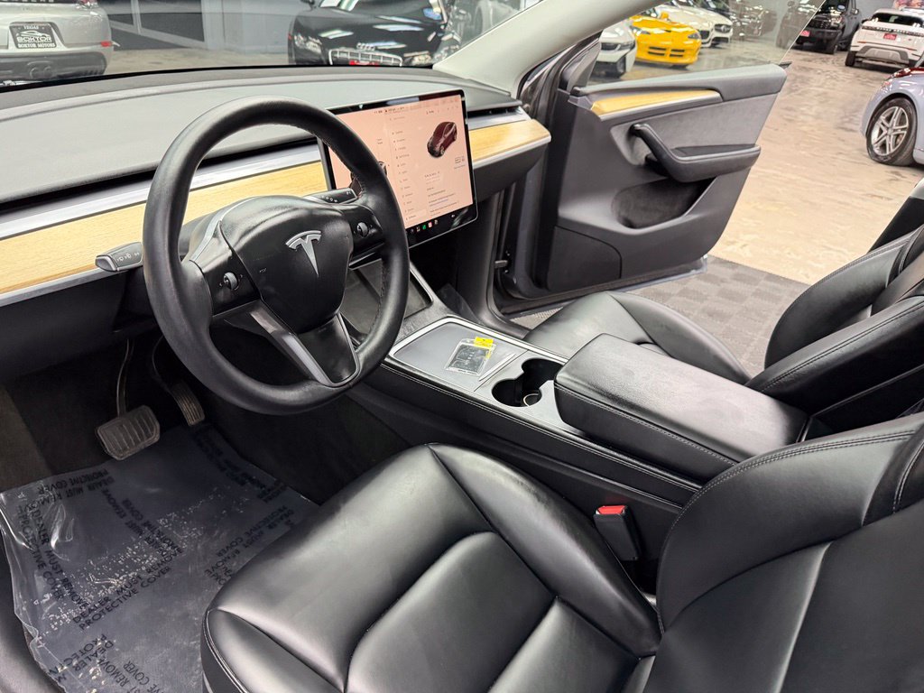 Used 2023 Tesla Model Y Long Range AWD/4WD image 28