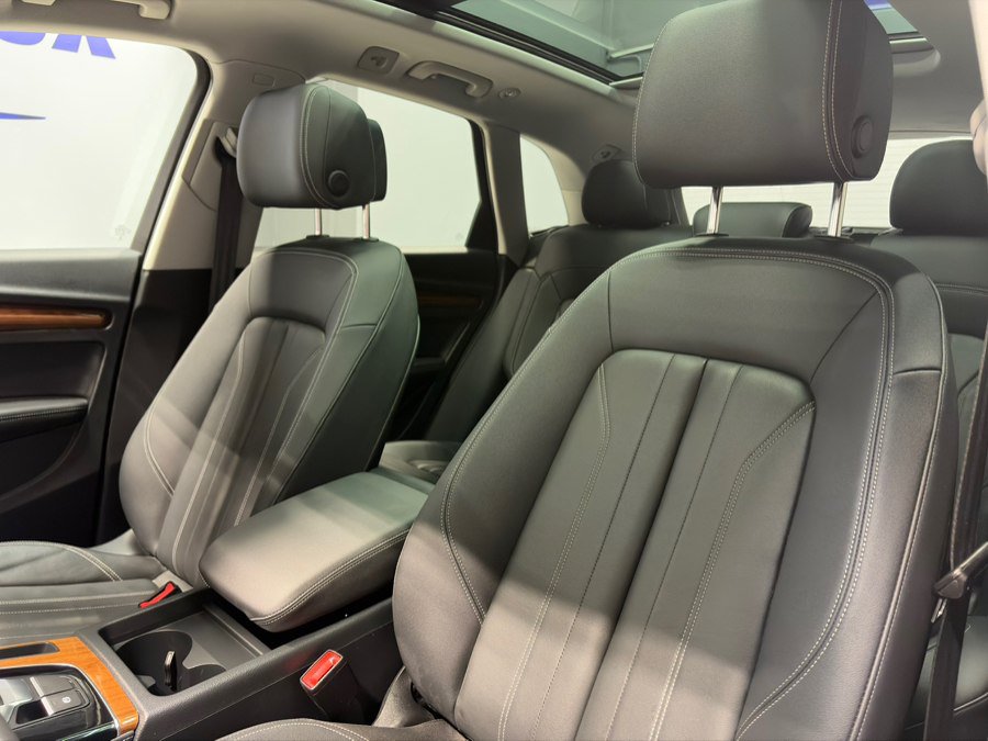 Used 2023 Audi Q5 2.0T Premium Plus w/ Premium Plus Package AWD/4WD image 15
