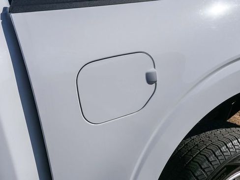 Used 2023 Ford F150 XLT image 13