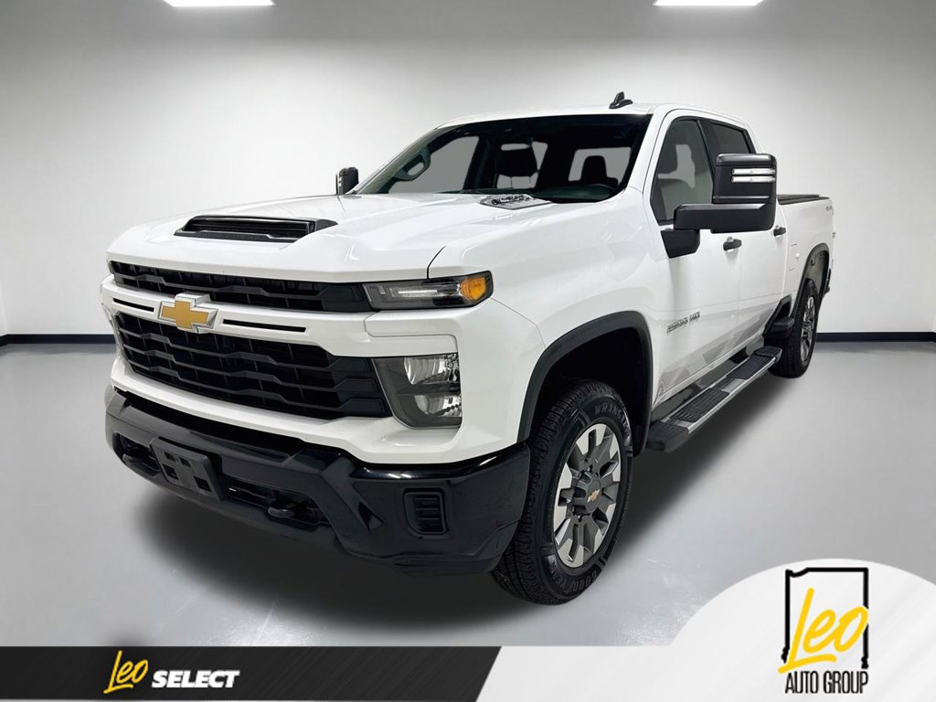 Used 2024 Chevrolet Silverado 2500 Custom w/ Custom Convenience Package AWD/4WD image 1