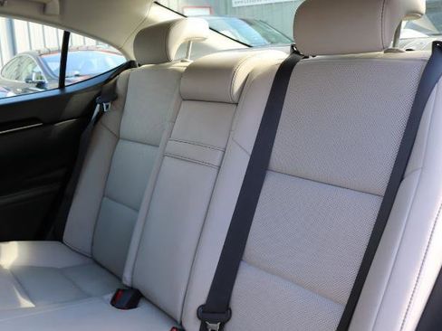 Used 2015 Lexus ES 350 4dr Sdn image 18