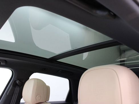 New 2025 Porsche Cayenne image 21