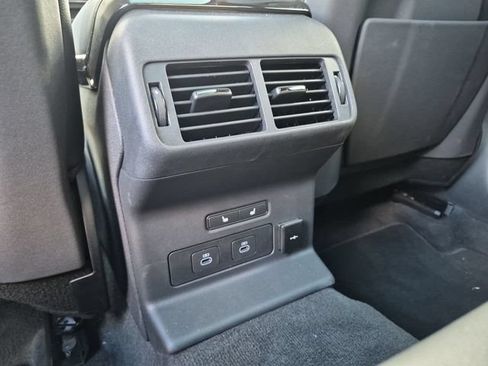 Used 2026 Land Rover Range Rover Velar S AWD/4WD image 13