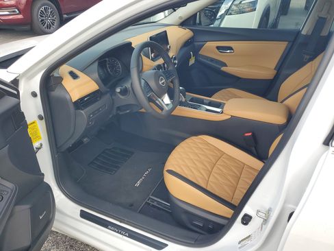 New 2025 Nissan Sentra SV w/ SV Premium Package image 9