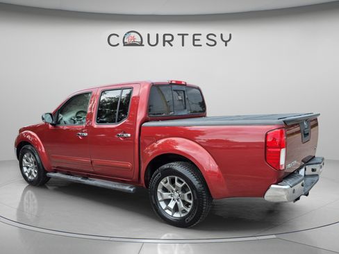 Used 2014 Nissan Frontier SL RWD image 5
