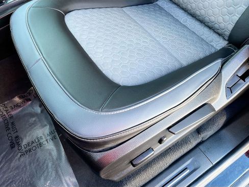 Used 2022 Chevrolet Colorado Z71 image 18