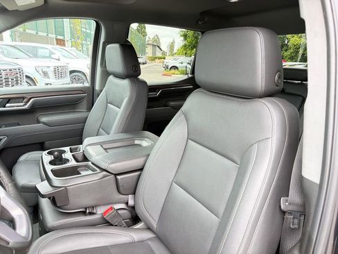 Used 2025 GMC Sierra 1500 SLT AWD/4WD image 24