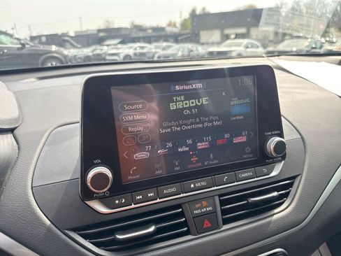 Used 2022 Nissan Altima 2.5 SV image 19