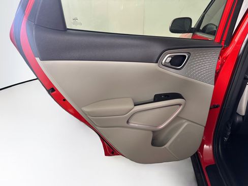 Used 2022 Kia Soul LX FWD image 24
