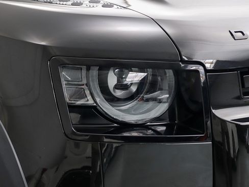 Used 2020 Land Rover Defender 110 First Edition AWD/4WD image 9