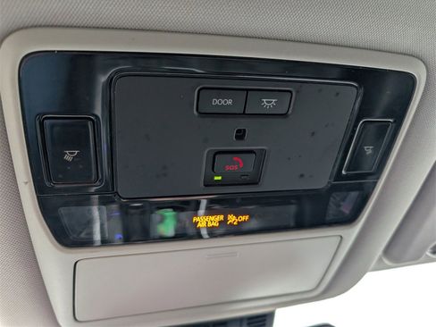 Used 2024 Toyota Grand Highlander XLE image 12