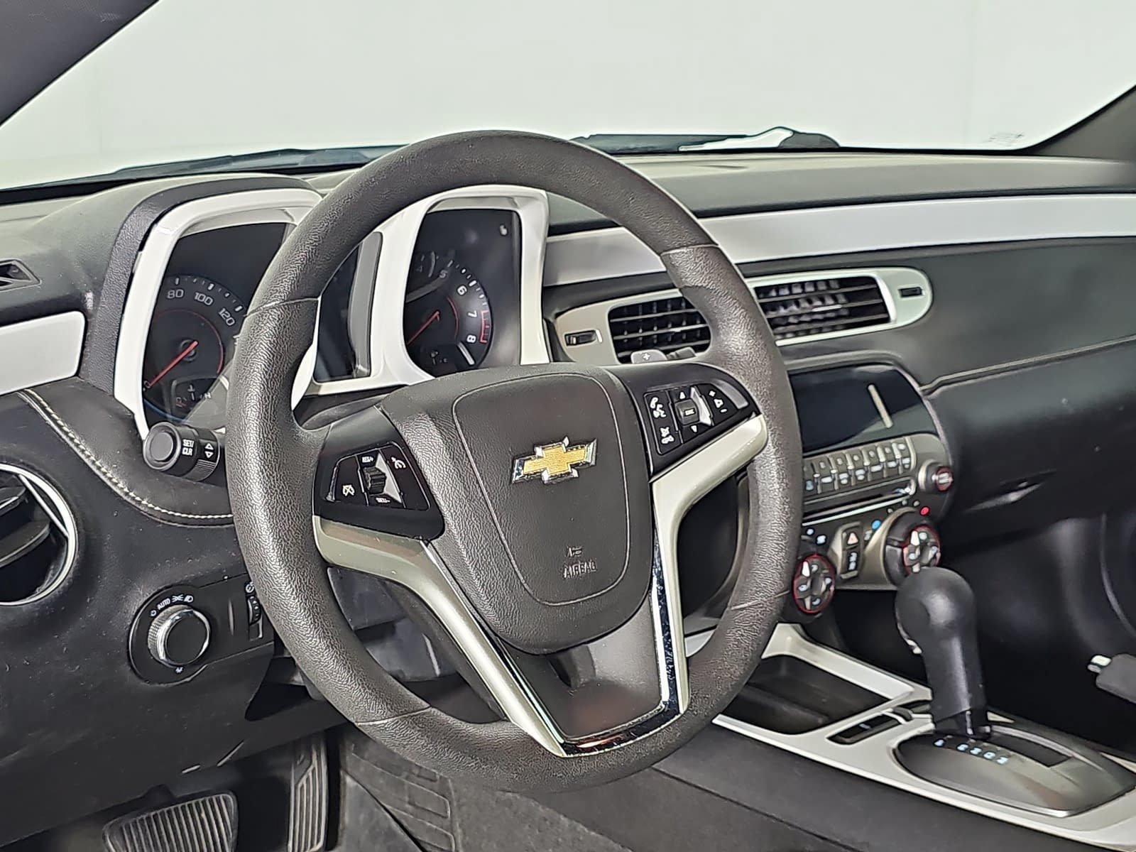 Used 2015 Chevrolet Camaro LS RWD image 12