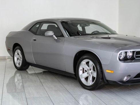 Used 2013 Dodge Challenger R/T RWD image 37