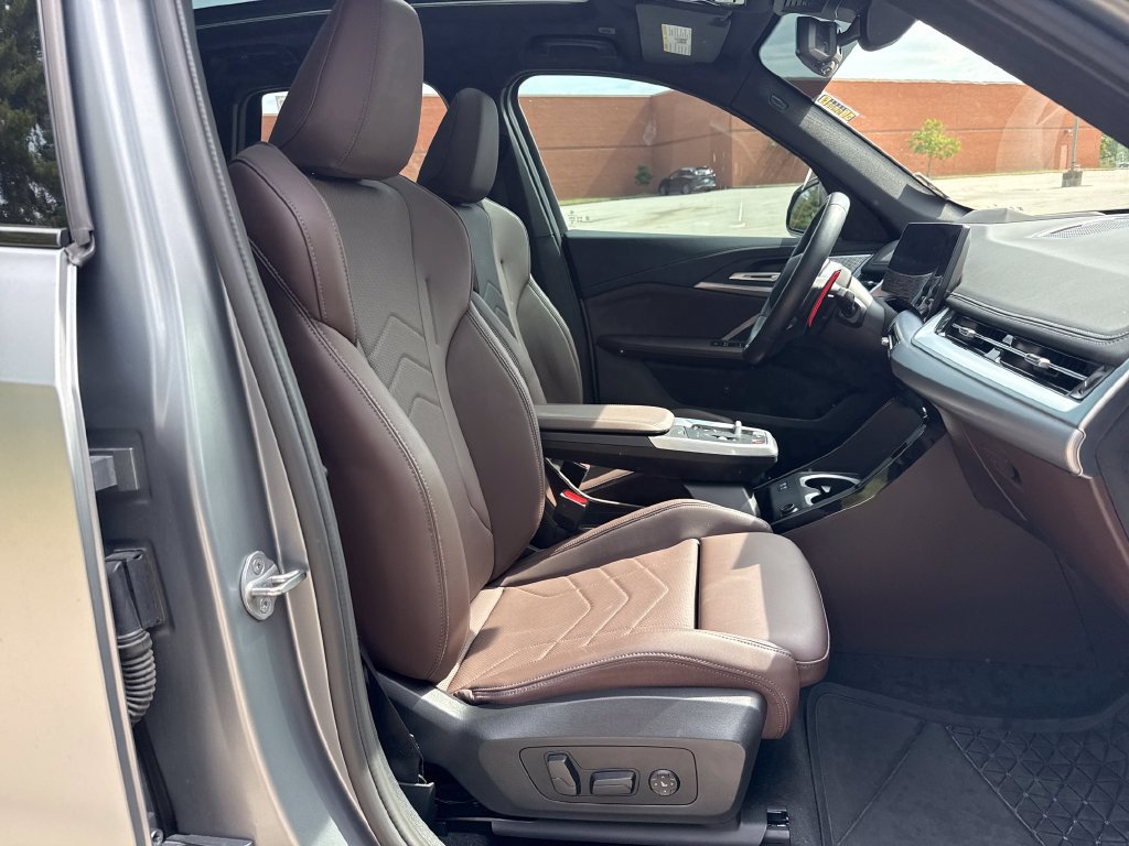 Used 2025 BMW X1 M35i w/ Premium Package AWD/4WD image 28