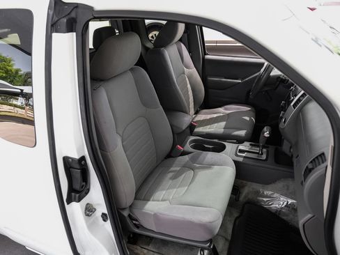 Used 2018 Nissan Frontier S RWD image 35