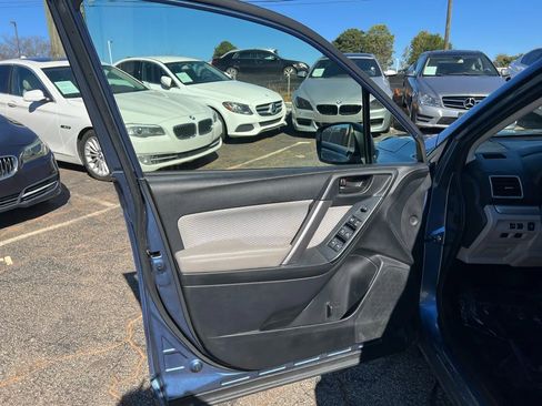 Used 2017 Subaru Forester 2.5i w/ Alloy Wheel Package image 24