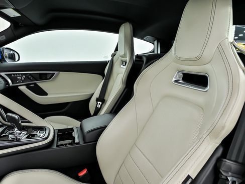 Used 2018 Jaguar F-TYPE R-Dynamic AWD/4WD image 23