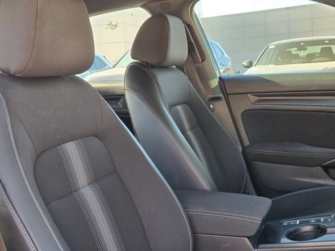 Used 2023 Honda Civic Sport image 30