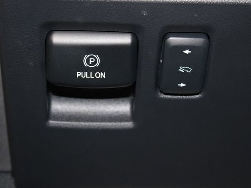 Used 2023 Ford F150 Lariat w/ Equipment Group 502A High image 40