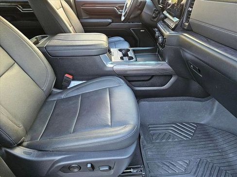 Used 2024 Chevrolet Silverado 3500 LTZ w/ LTZ Plus Package image 19