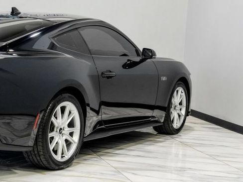 Used 2024 Ford Mustang GT Premium RWD image 13
