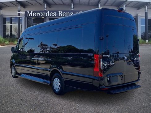 Used 2023 Mercedes-Benz Sprinter 3500 image 4