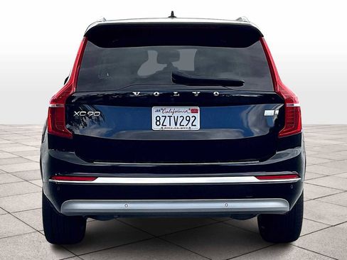 Used 2022 Volvo XC90 T8 Inscription image 7