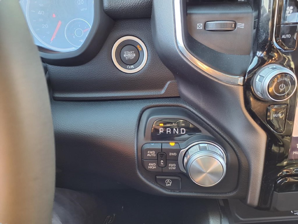 Used 2026 RAM 1500 Laramie AWD/4WD image 9