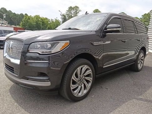 Used 2024 Lincoln Navigator Reserve AWD/4WD image 7
