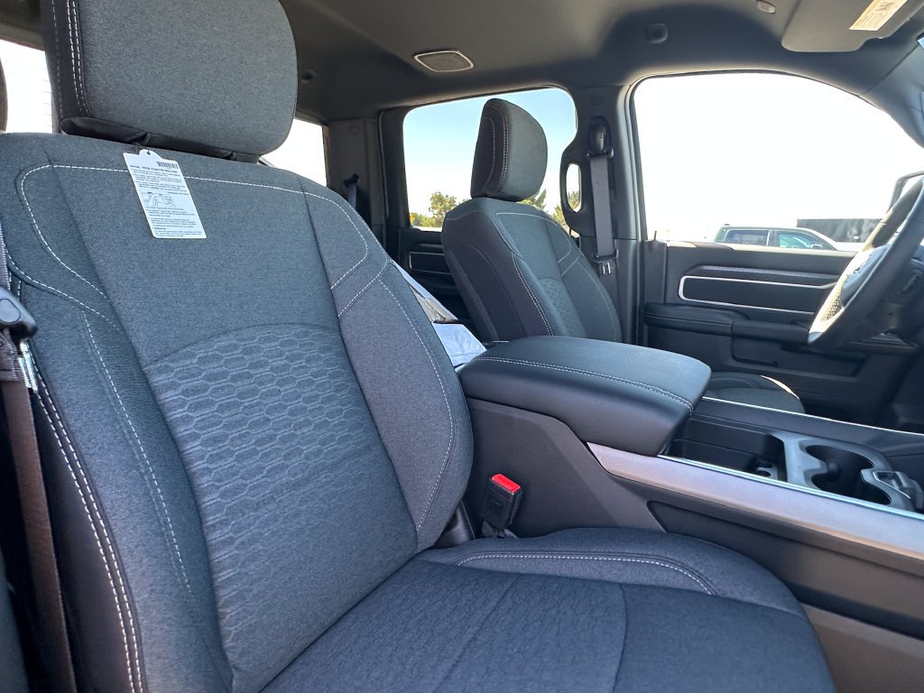 New 2026 RAM 2500 Big Horn AWD/4WD image 16