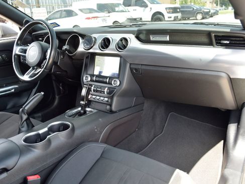 Used 2019 Ford Mustang GT w/ Equipment Group 301A RWD image 20