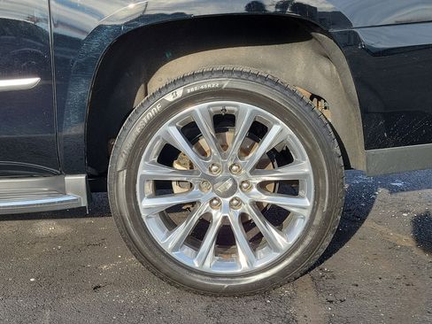 Used 2019 Cadillac Escalade ESV Luxury image 5