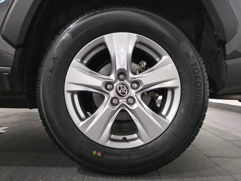 Used 2025 Toyota RAV4 XLE AWD/4WD image 23