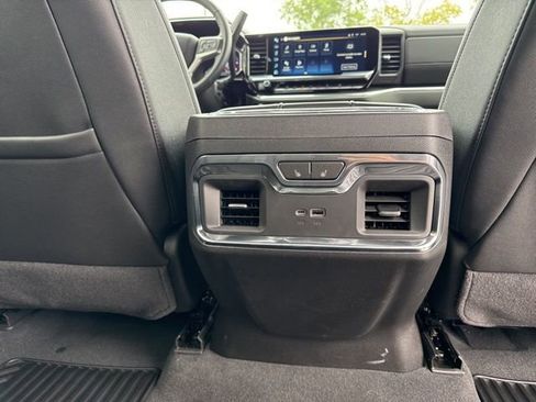 Used 2025 Chevrolet Silverado 2500 LTZ w/ LTZ Plus Package image 27